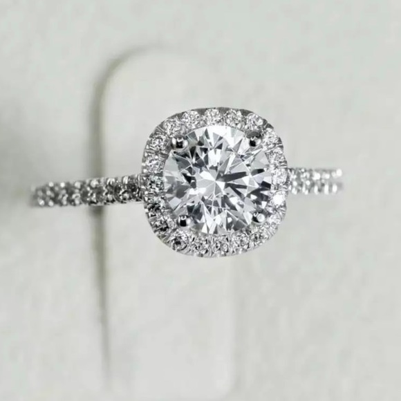 925 Sterling silver halo engagement ring - Picture 2 of 6